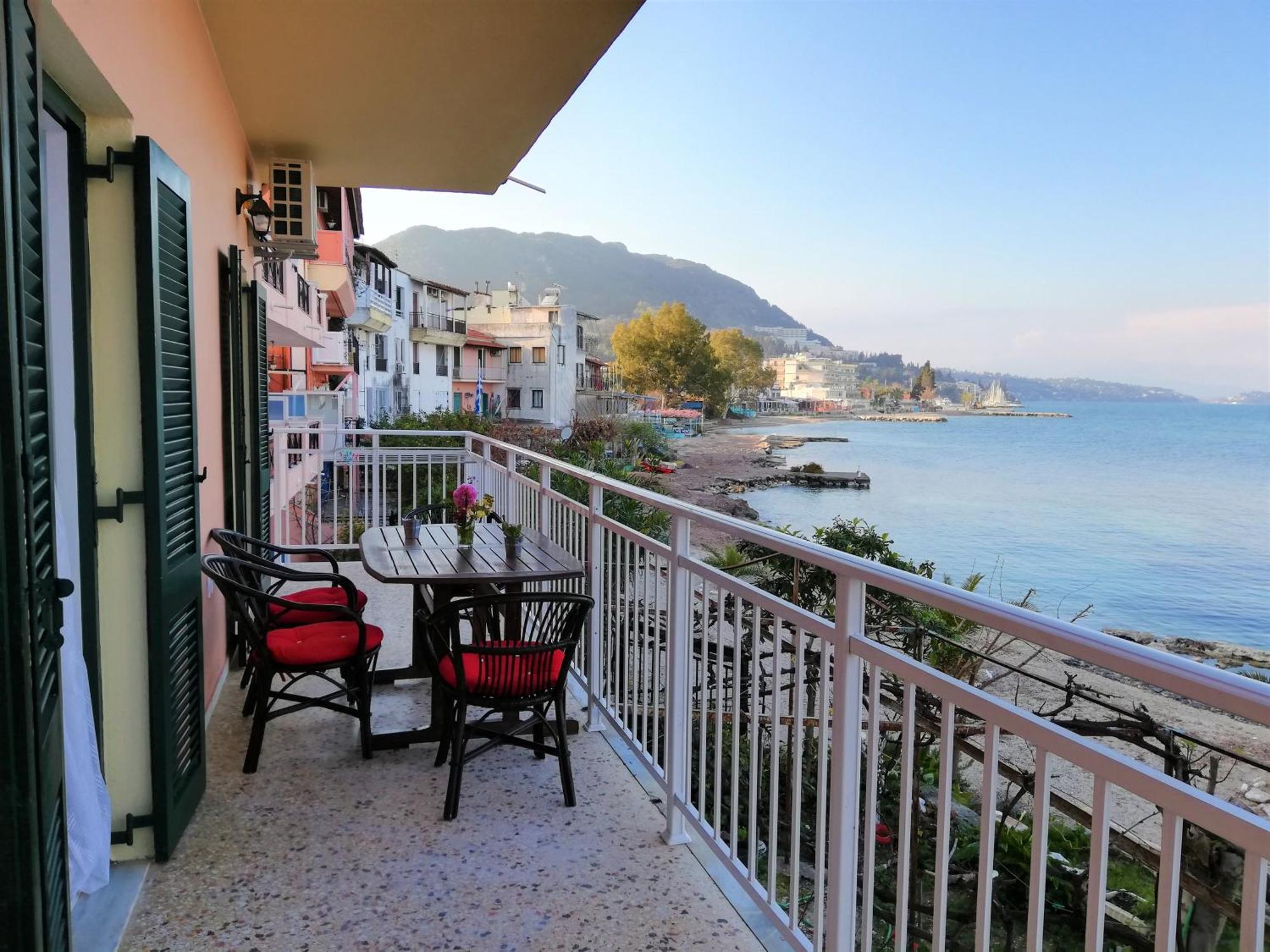 Vassia'S Beach Houses Benitses  Exterior photo